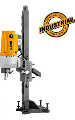Perforadora diamantada Ingco DDM28001 de 2.800 W montada en su columna