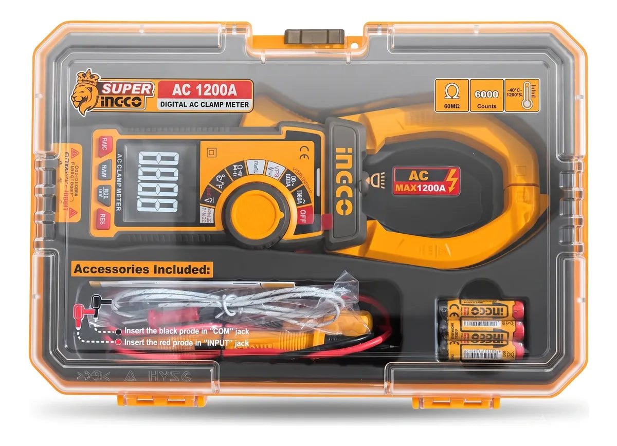 Estuche plástico de la pinza amperimétrica Ingco DCM610001 con sus especificaciones impresas