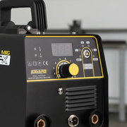 Panel de control de la soldadora Krafter MIGCOMPAC120